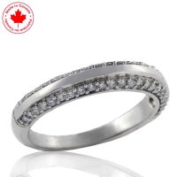 0.35ct. tw 19k Canadian Diamond Wedding Band