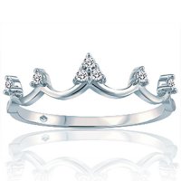 .07ct tw 10K Diamond Crown Ring